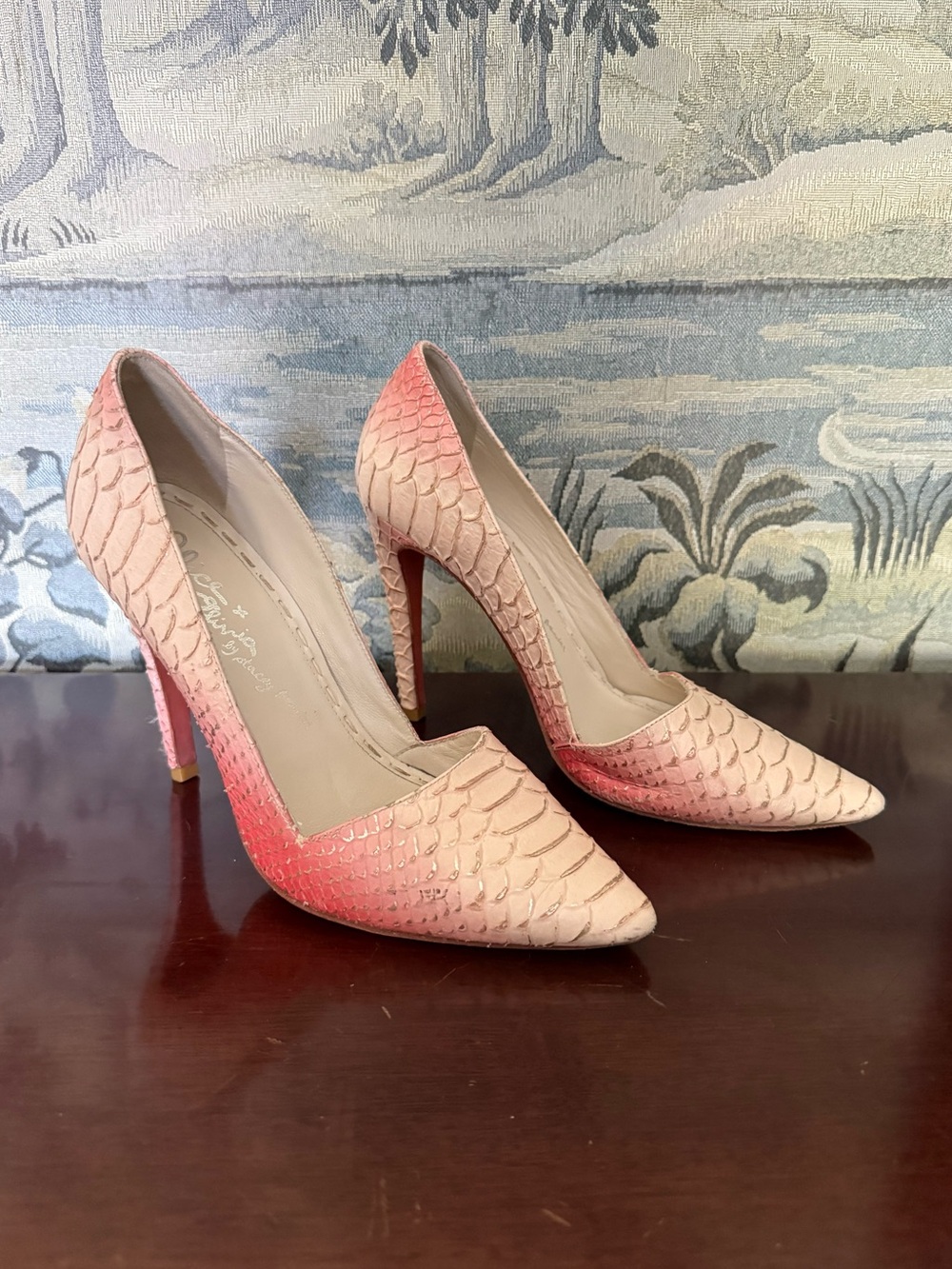 Alice + Olivia Dina Pink Ombre Snakeskin Pumps 37.5
